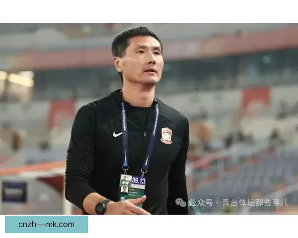 邵佳一荣获2025中国金球奖金帅奖 体现足球精神与领导力 邵佳一荣获2025中国金球奖金帅奖 体现足球精神与领导力
